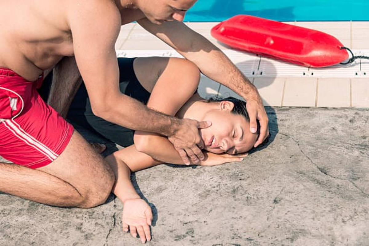Take the Required Lifeguard Classes to Become a Lifesaver